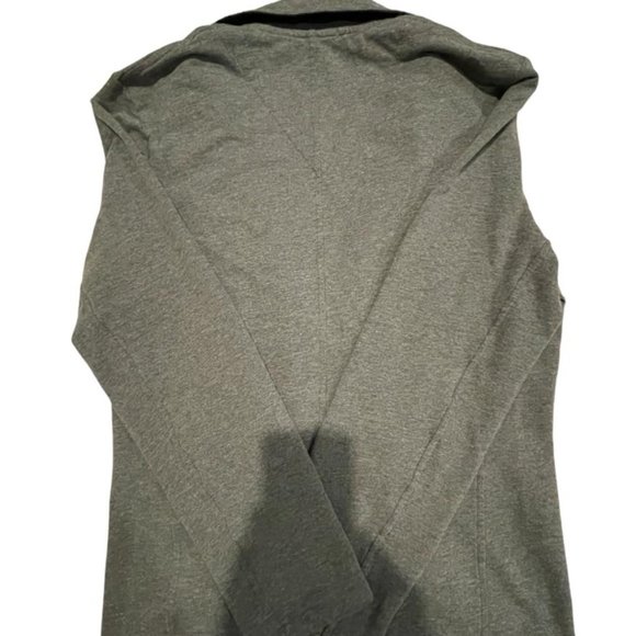 Men Coat.  Brand : Bossini. Size : Medium , Color : Grey - Picture 6 of 7